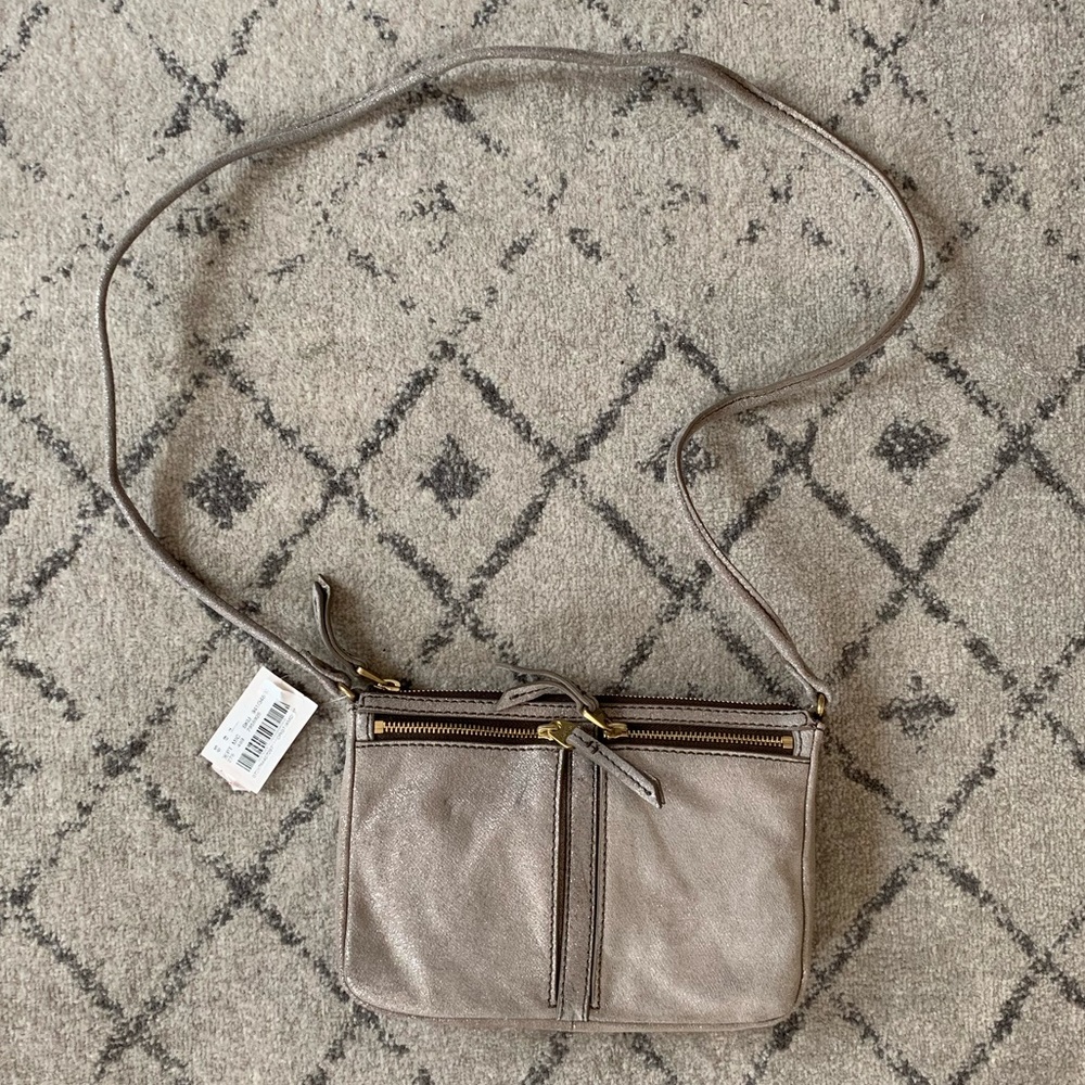 NWT Metallic Leather Fossil Handbag
